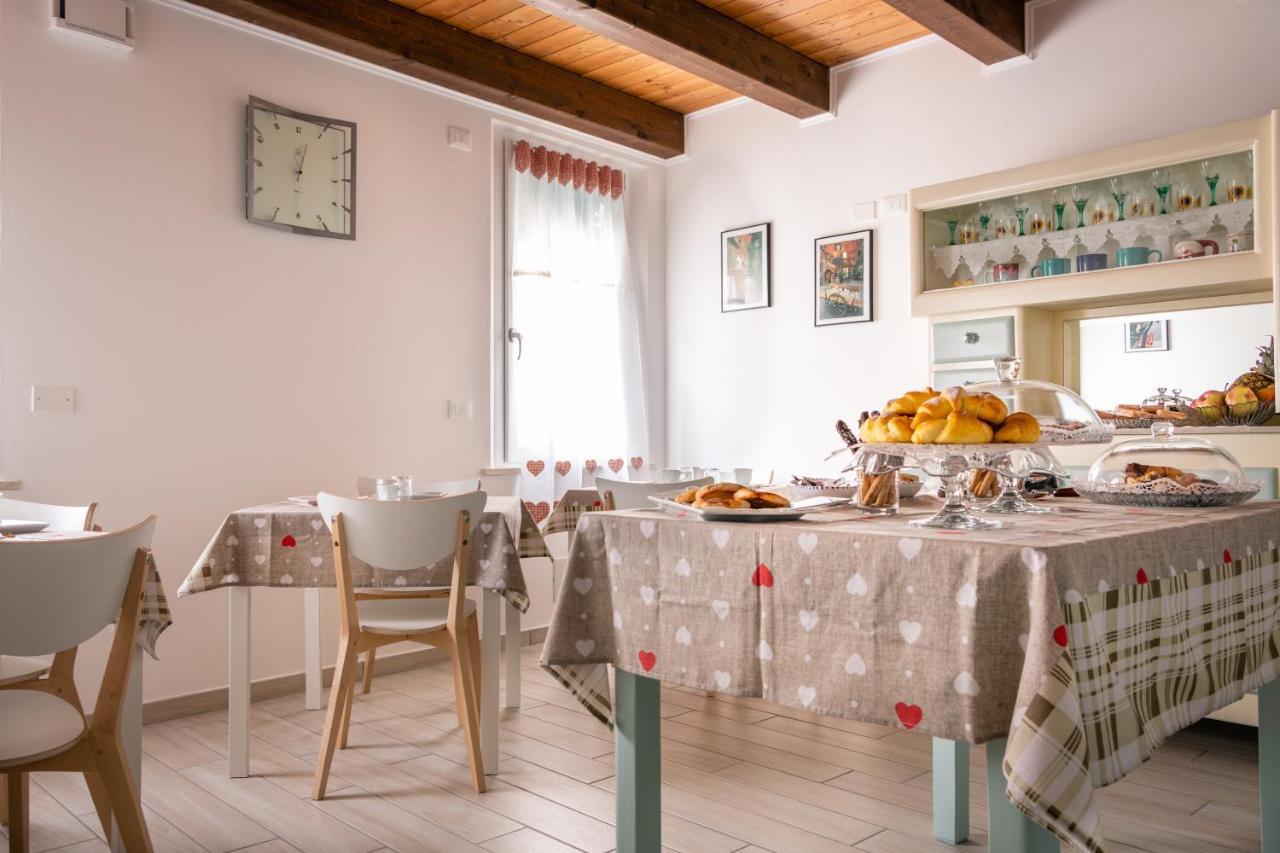La Casa Di Santino Bed & Breakfast Comacchio Eksteriør bilde